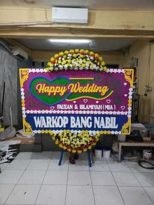 Papan Bunga di Tambi Sliyeg
